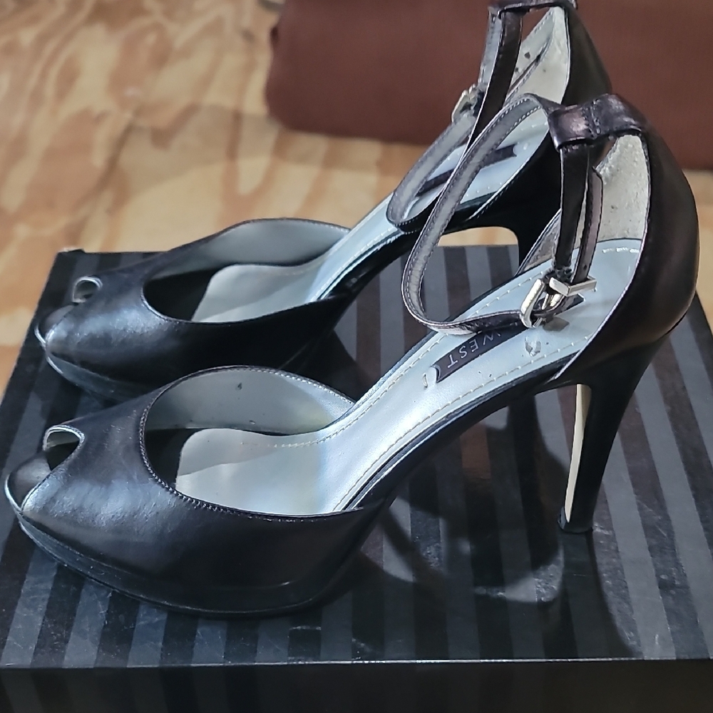 Nine West Dark Leather Peep Toe Heels